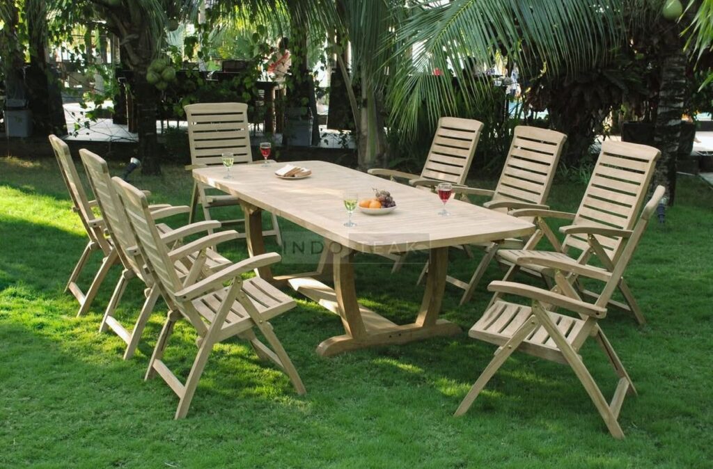 Outdoor Furniture Buying Guide for Cafés and Resorts: Combining Design with Durability